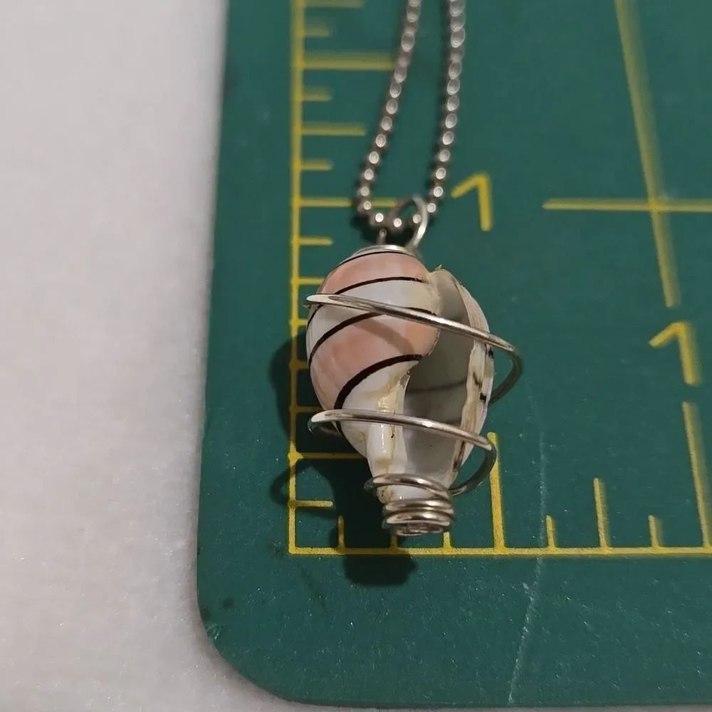 Pink Swollen Bubble Shell Necklace - Picture 8 of 8